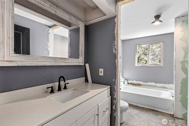 8120 Meridian Road SE, Olympia, WA 98513