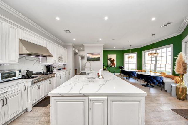 17022 Northgate Forest Drive, Houston, TX 77068