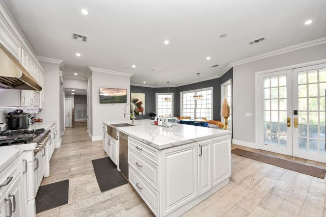 17022 Northgate Forest Drive, Houston, TX 77068