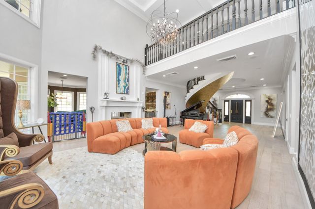 17022 Northgate Forest Drive, Houston, TX 77068