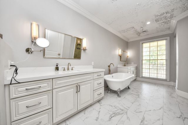 17022 Northgate Forest Drive, Houston, TX 77068