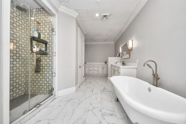 17022 Northgate Forest Drive, Houston, TX 77068