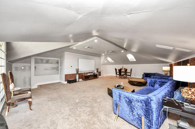 17022 Northgate Forest Drive, Houston, TX 77068