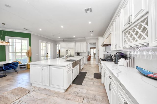 17022 Northgate Forest Drive, Houston, TX 77068