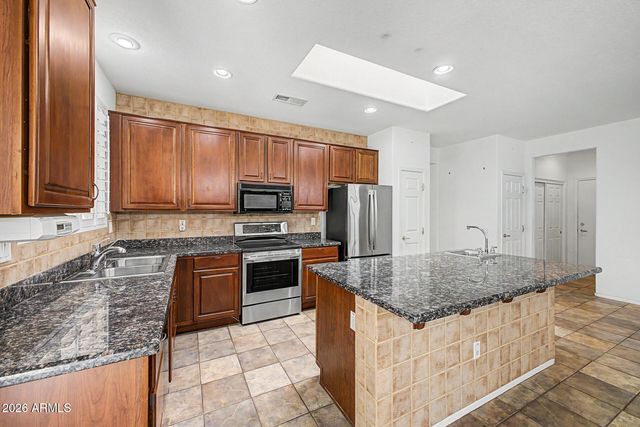 15573 W LAS VERDES Way, Surprise, AZ 85374