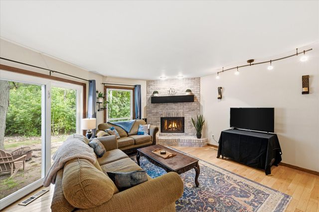 674 Dorland Road S, Maplewood, MN 55119