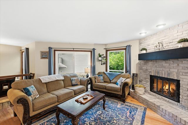 674 Dorland Road S, Maplewood, MN 55119