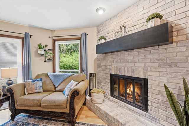 674 Dorland Road S, Maplewood, MN 55119