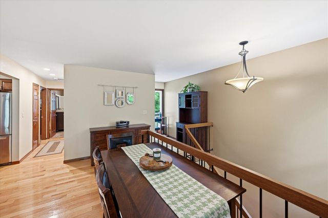 674 Dorland Road S, Maplewood, MN 55119