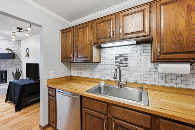 674 Dorland Road S, Maplewood, MN 55119