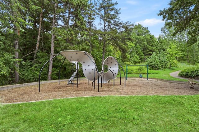 674 Dorland Road S, Maplewood, MN 55119