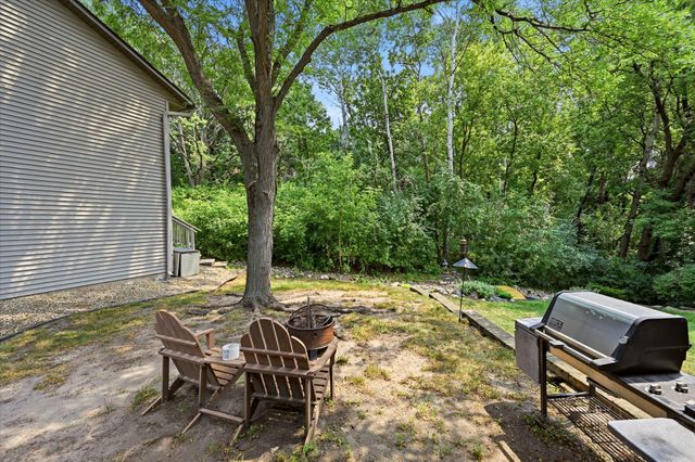 674 Dorland Road S, Maplewood, MN 55119