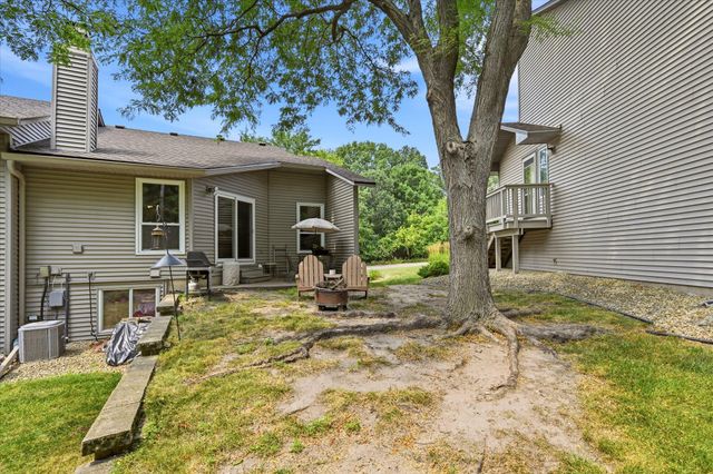 674 Dorland Road S, Maplewood, MN 55119