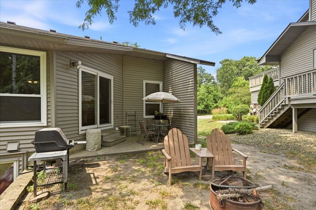 674 Dorland Road S, Maplewood, MN 55119