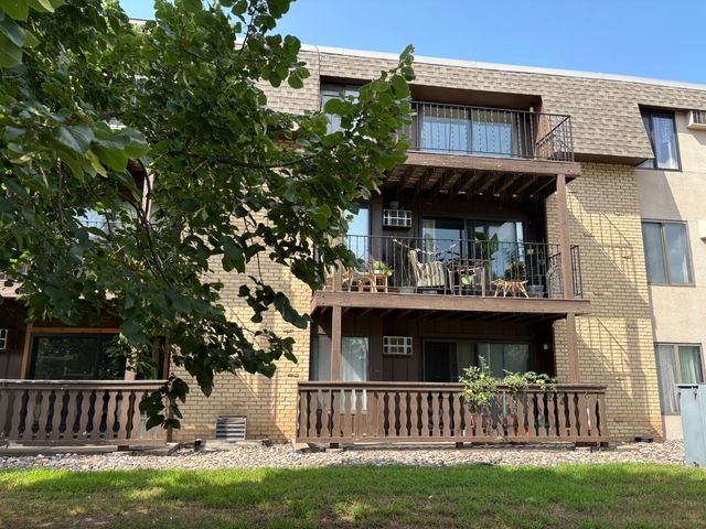3421 Kent Street 603, Shoreview, MN 55126