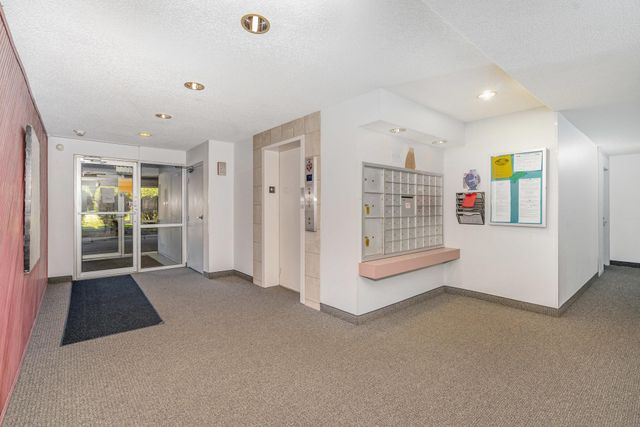 3421 Kent Street 603, Shoreview, MN 55126