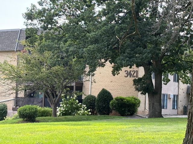 3421 Kent Street 603, Shoreview, MN 55126