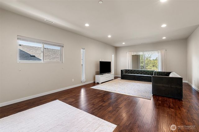5311 48th Street W, University Place, WA 98467