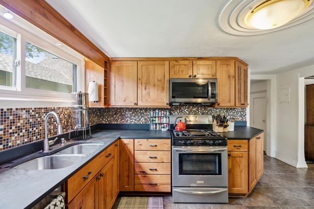 2227 Woodland Shores Road, Charleston, SC 29412