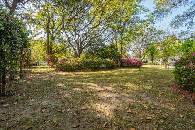 2227 Woodland Shores Road, Charleston, SC 29412