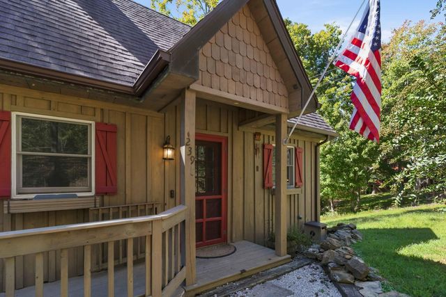 239 Enchanted Forest Way, Burnside, KY 42519