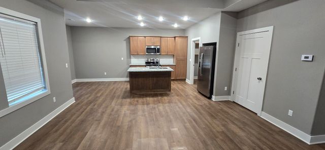 336 Deer Run Ave, El Dorado, KS 67042