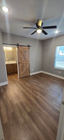 336 Deer Run Ave, El Dorado, KS 67042