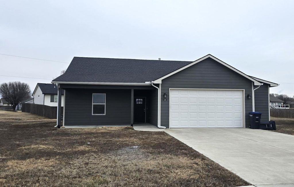 336 Deer Run Ave, El Dorado, KS 67042