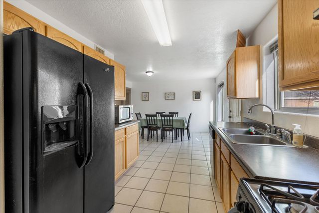 10924 Bandelier Drive NW, Albuquerque, NM 87114