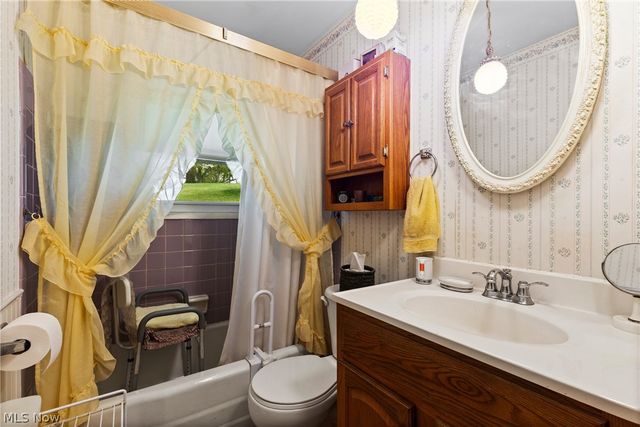 103 Orchard Drive, St Clairsville, OH 43950