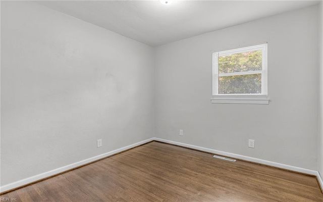 408 Oaklette DR, Chesapeake, VA 23325