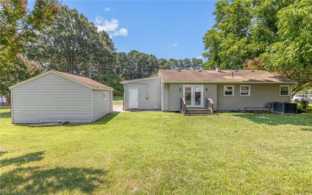 408 Oaklette DR, Chesapeake, VA 23325