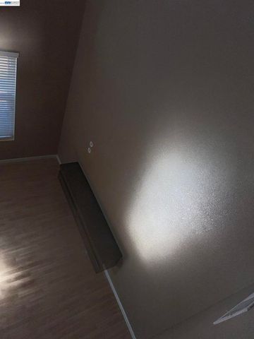 1016 Cypress Run Dr, Stockton, CA 95209