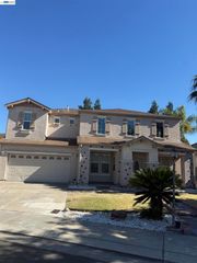 1016 Cypress Run Dr, Stockton, CA 95209