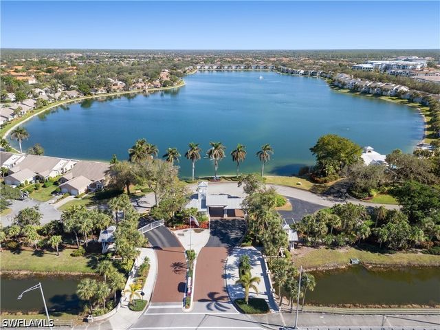 2662 Aft AVE, Naples, FL 34109