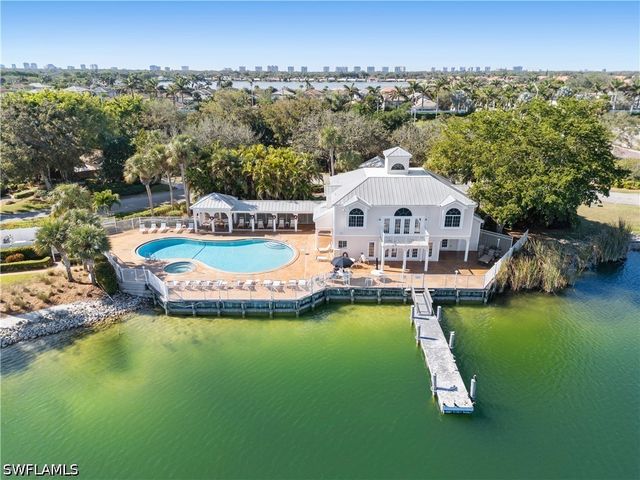 2662 Aft AVE, Naples, FL 34109