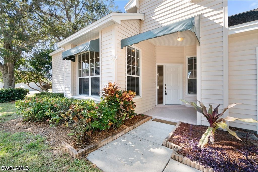 2662 Aft AVE, Naples, FL 34109