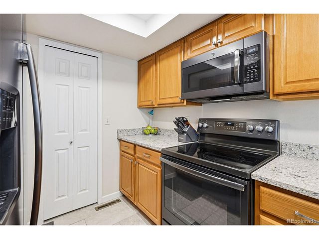 4120 S Evanston Cir D, Aurora, CO 80014