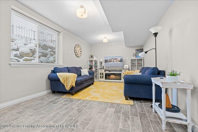 6044 Marietta Way, East Lansing, MI 48823