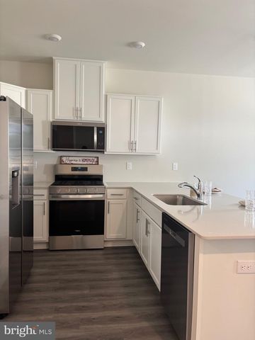 60 ROBERT DR, Runnemede, NJ 08078