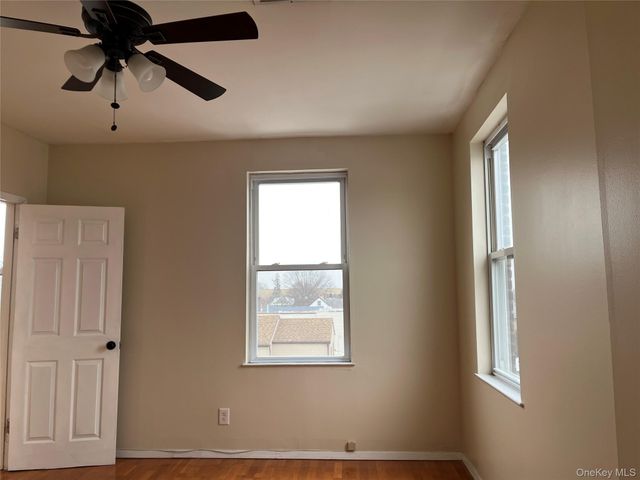 400 Jericho Turnpike 4, New Hyde Park, NY 11040