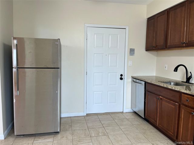 400 Jericho Turnpike 4, New Hyde Park, NY 11040