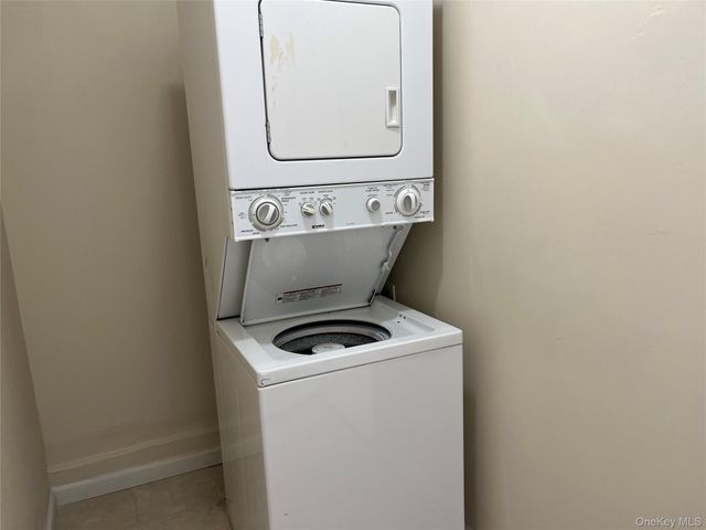 400 Jericho Turnpike 4, New Hyde Park, NY 11040