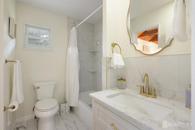 505 Runyon Avenue, Piscataway, NJ 08854