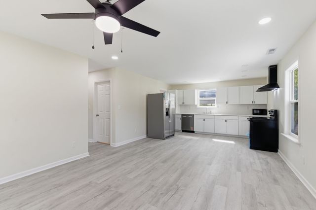 307 W End Ave, Mcminnville, TN 37110