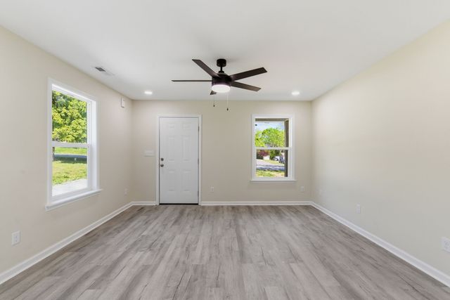 307 W End Ave, Mcminnville, TN 37110