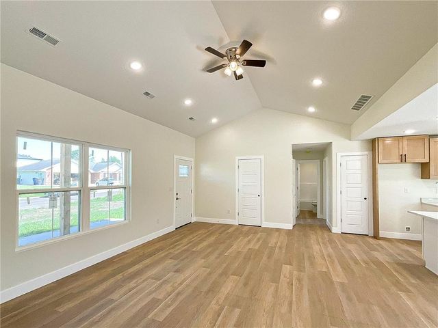 706 Ivy Lane, Sedalia, MO 65301