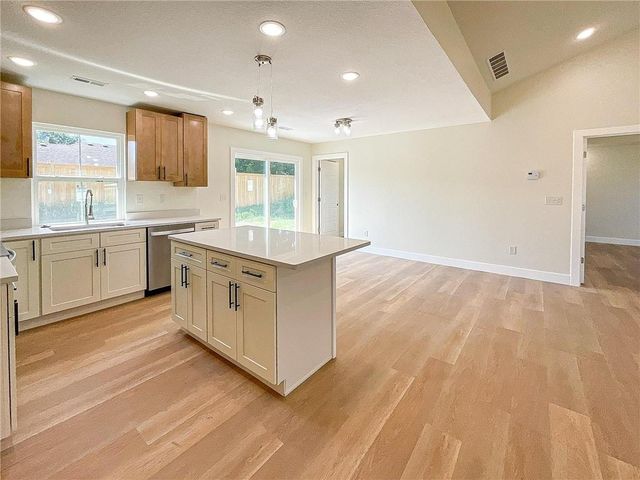 706 Ivy Lane, Sedalia, MO 65301