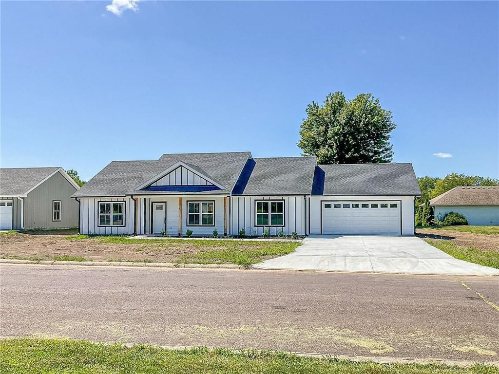 706 Ivy Lane, Sedalia, MO 65301