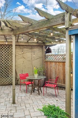 14 Northview Ave, Montclair Twp., NJ 07043